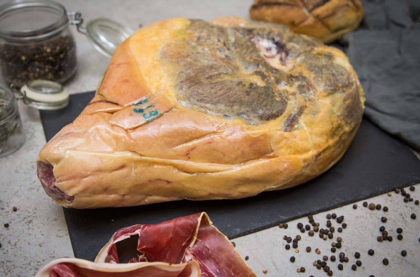 Entbeineter Schinken, 12 Monate gereift, ganz: Ungefähr 7 kg - UBSBOT.eu - Fine things for you