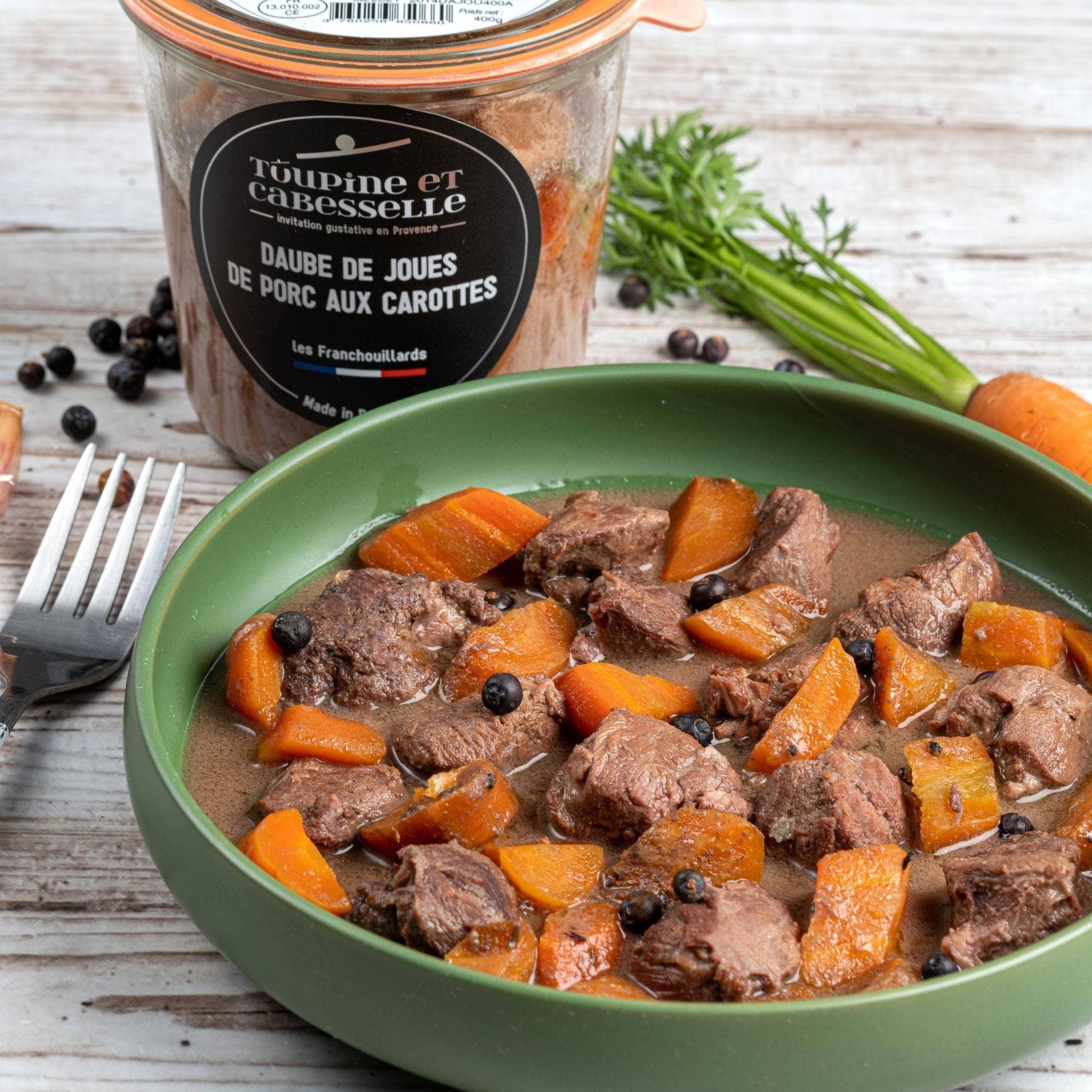 Toupine et Cabesselle - Schmorgericht mit Schweinebacke und Karotten in Rotwein - UBSBOT.eu - Fine things for you