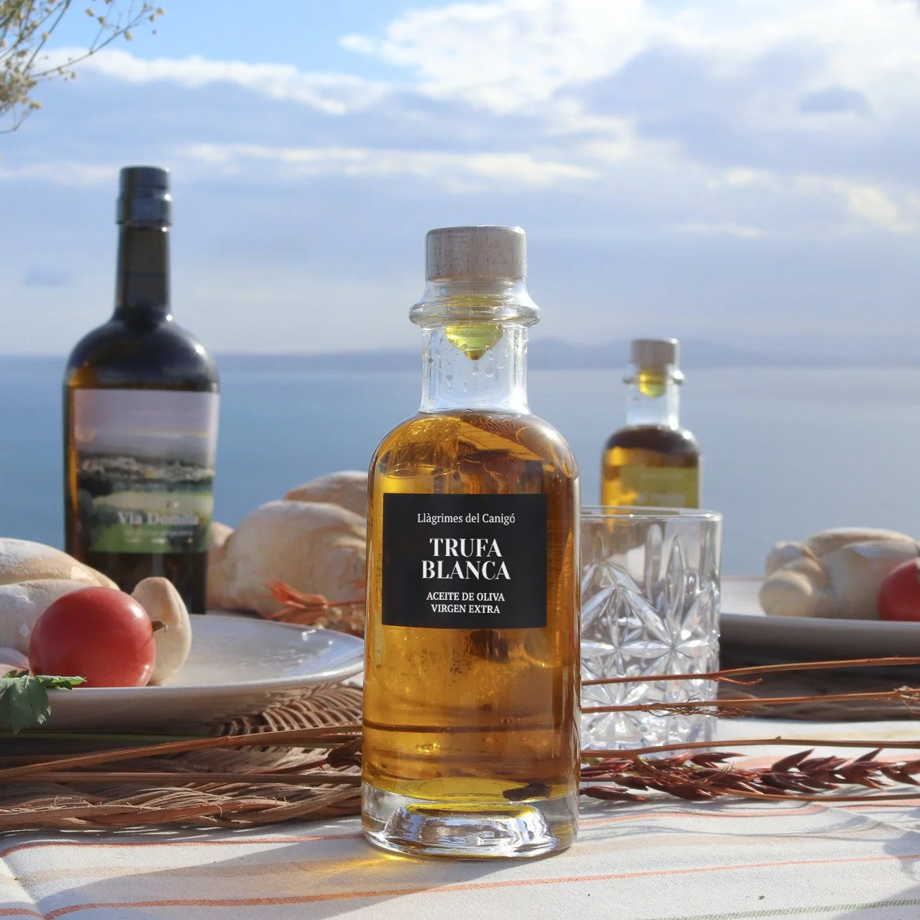 White Truffle Infused Extra Virgin Olive Oil – 250ml / 8.45 fl oz – Llàgrimes del Canigó - UBSBOT.eu - Fine things for you